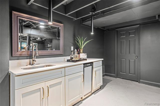 1977 Atkinson Street, Detroit, MI 48206