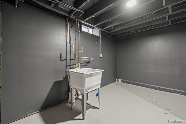 1977 Atkinson Street, Detroit, MI 48206