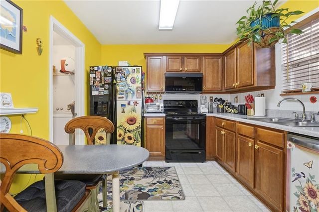 182 Hiram Terrace, Hiram, GA 30141