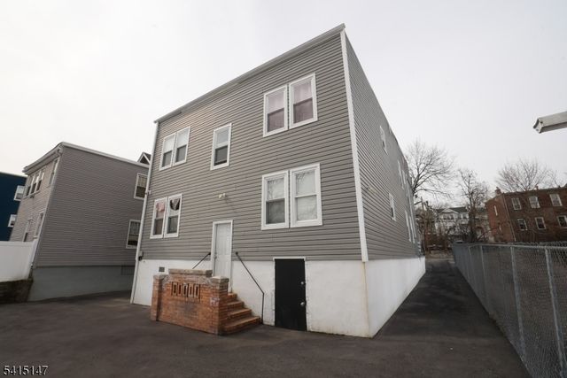 14 Hazel Pl, Newark City, NJ 07108