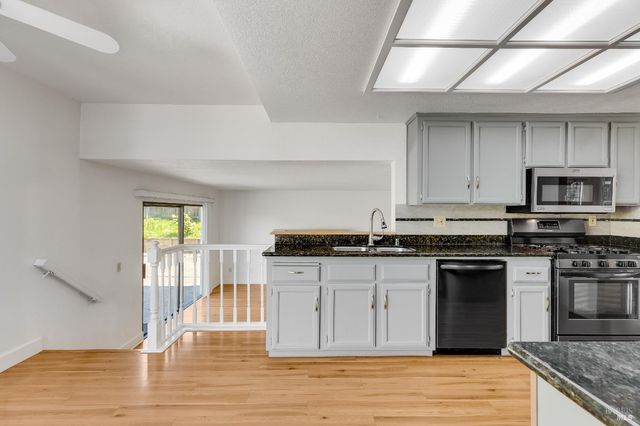 391 Valley Oak Ln, Vallejo, CA 94591