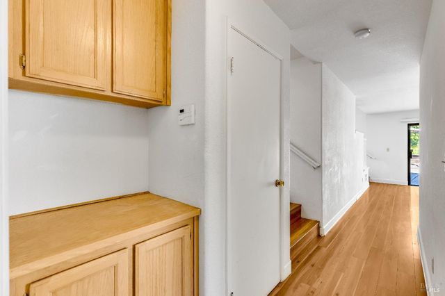 391 Valley Oak Ln, Vallejo, CA 94591