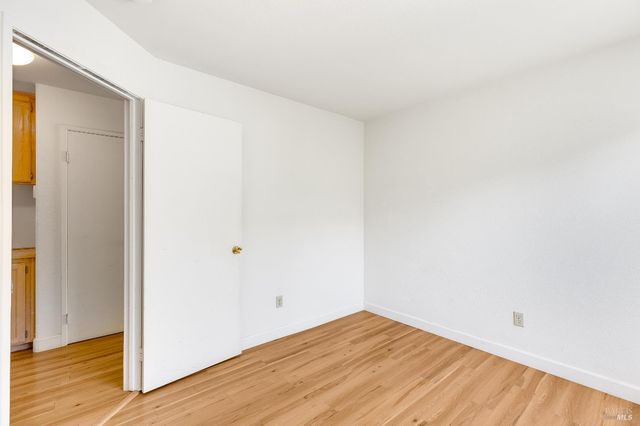 391 Valley Oak Ln, Vallejo, CA 94591