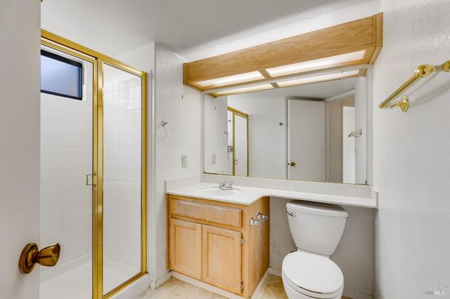 391 Valley Oak Ln, Vallejo, CA 94591