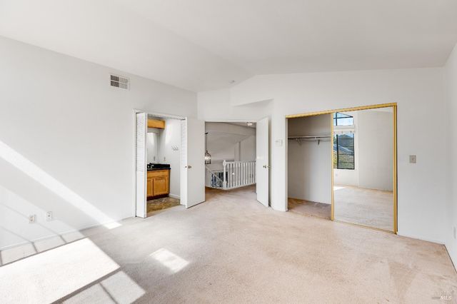 391 Valley Oak Ln, Vallejo, CA 94591