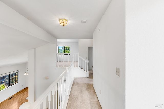 391 Valley Oak Ln, Vallejo, CA 94591