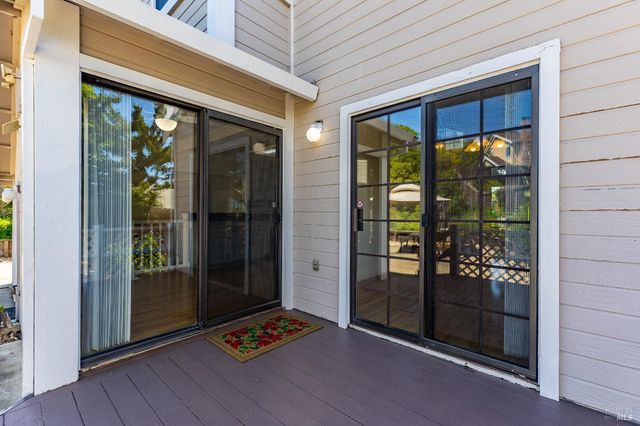 391 Valley Oak Ln, Vallejo, CA 94591