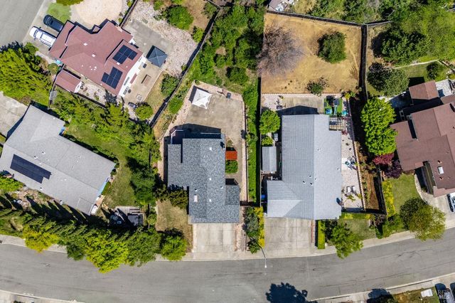 391 Valley Oak Ln, Vallejo, CA 94591