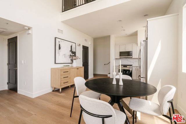 11011 Huston Street PH3, North Hollywood (los Angeles), CA 91601