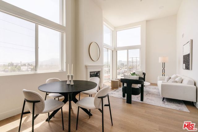 11011 Huston Street PH3, North Hollywood (los Angeles), CA 91601