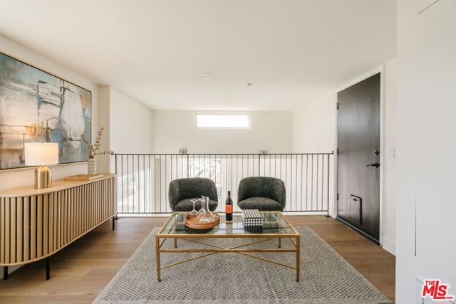 11011 Huston Street PH3, North Hollywood (los Angeles), CA 91601