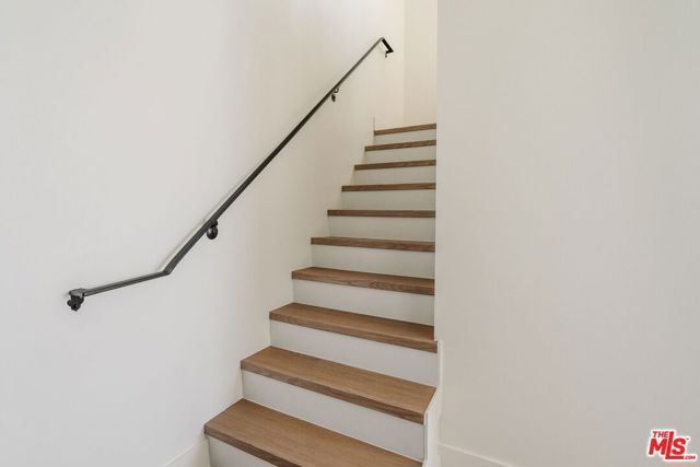 11011 Huston Street PH3, North Hollywood (los Angeles), CA 91601