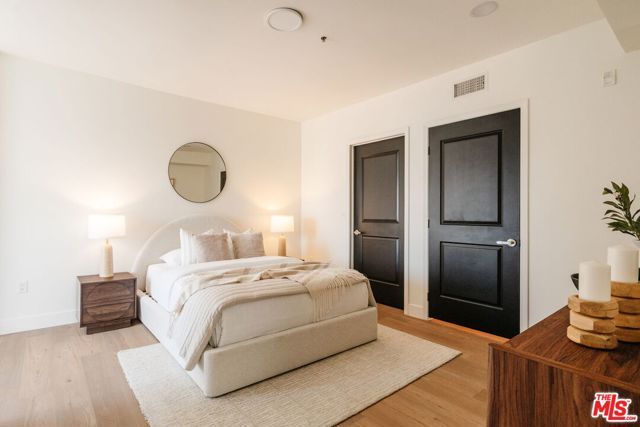 11011 Huston Street PH3, North Hollywood (los Angeles), CA 91601