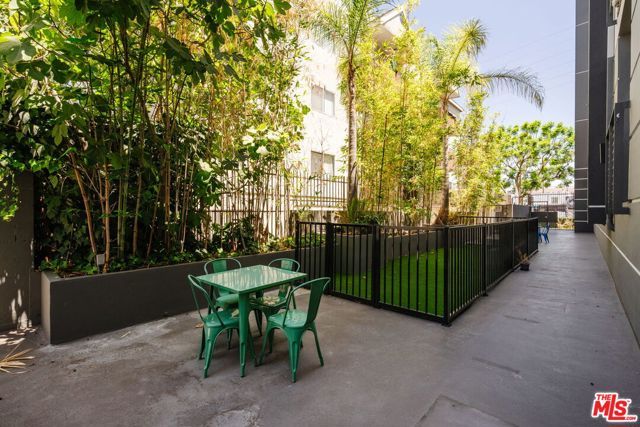 11011 Huston Street PH3, North Hollywood (los Angeles), CA 91601