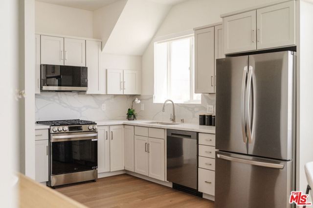 11011 Huston Street PH3, North Hollywood (los Angeles), CA 91601