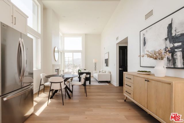 11011 Huston Street PH3, North Hollywood (los Angeles), CA 91601