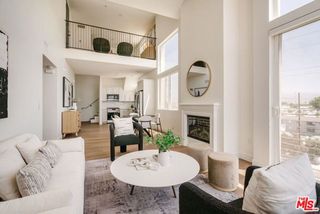 11011 Huston Street PH3, North Hollywood (los Angeles), CA 91601