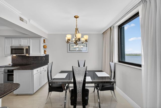 5380 N Ocean Drive 12e, Singer Island, FL 33404