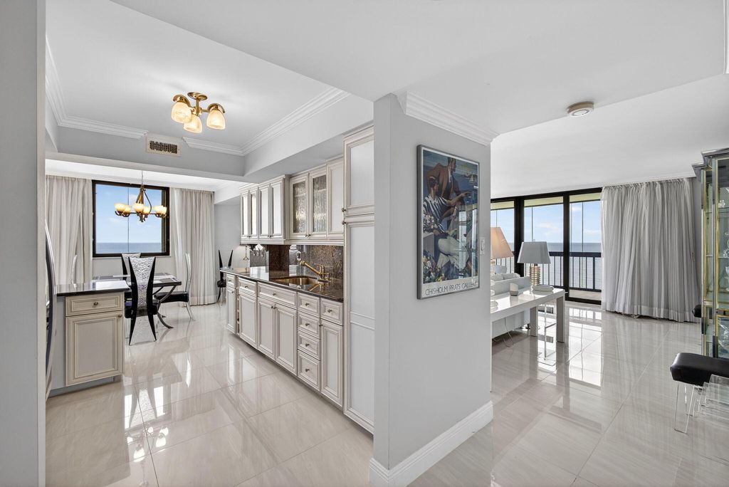 5380 N Ocean Drive 12e, Singer Island, FL 33404