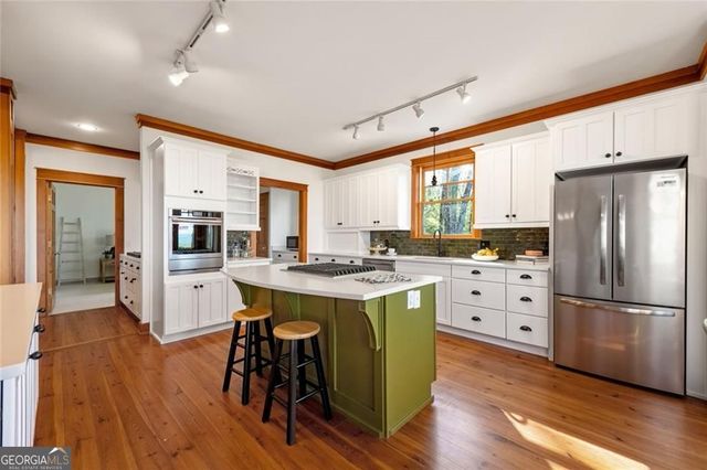 1093 Lower Sassafras Parkway, Jasper, GA 30143