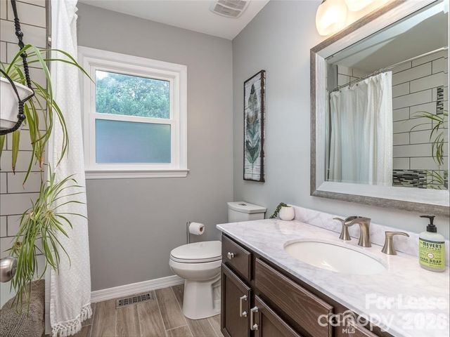 8715 Parkchester Drive, Charlotte, NC 28277