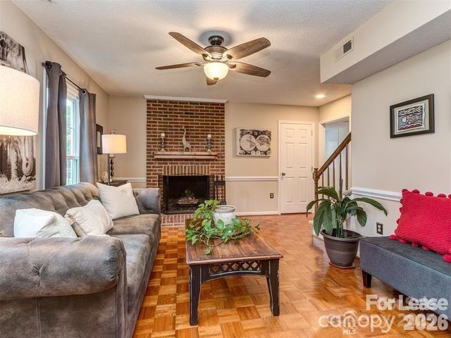 8715 Parkchester Drive, Charlotte, NC 28277