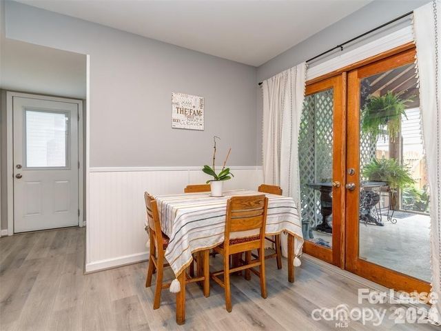 8715 Parkchester Drive, Charlotte, NC 28277
