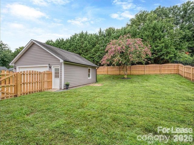 8715 Parkchester Drive, Charlotte, NC 28277