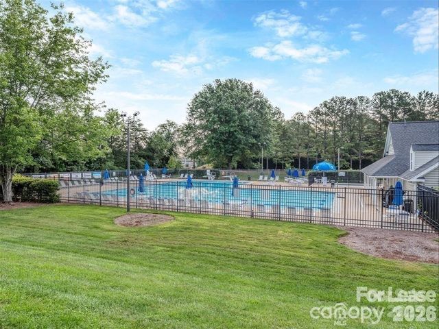 8715 Parkchester Drive, Charlotte, NC 28277