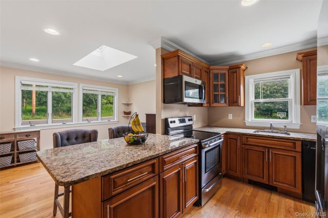 692 Mount Airy Road, New Windsor, NY 12553