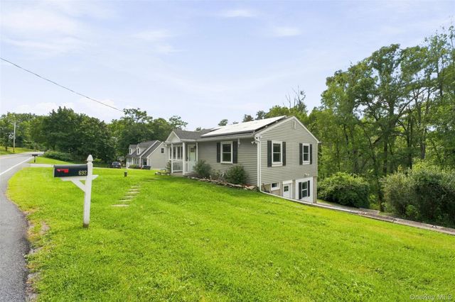 692 Mount Airy Road, New Windsor, NY 12553