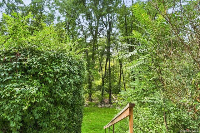 692 Mount Airy Road, New Windsor, NY 12553