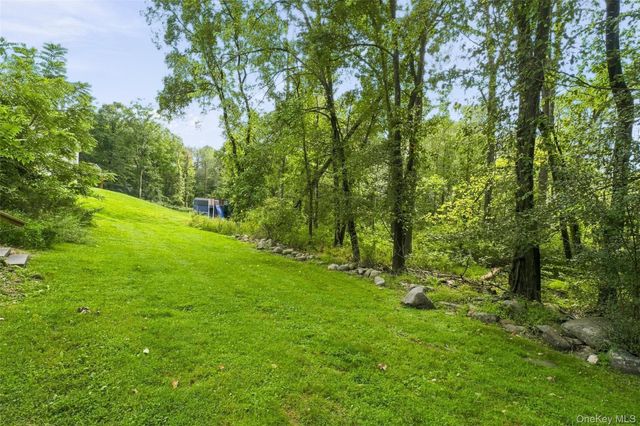 692 Mount Airy Road, New Windsor, NY 12553