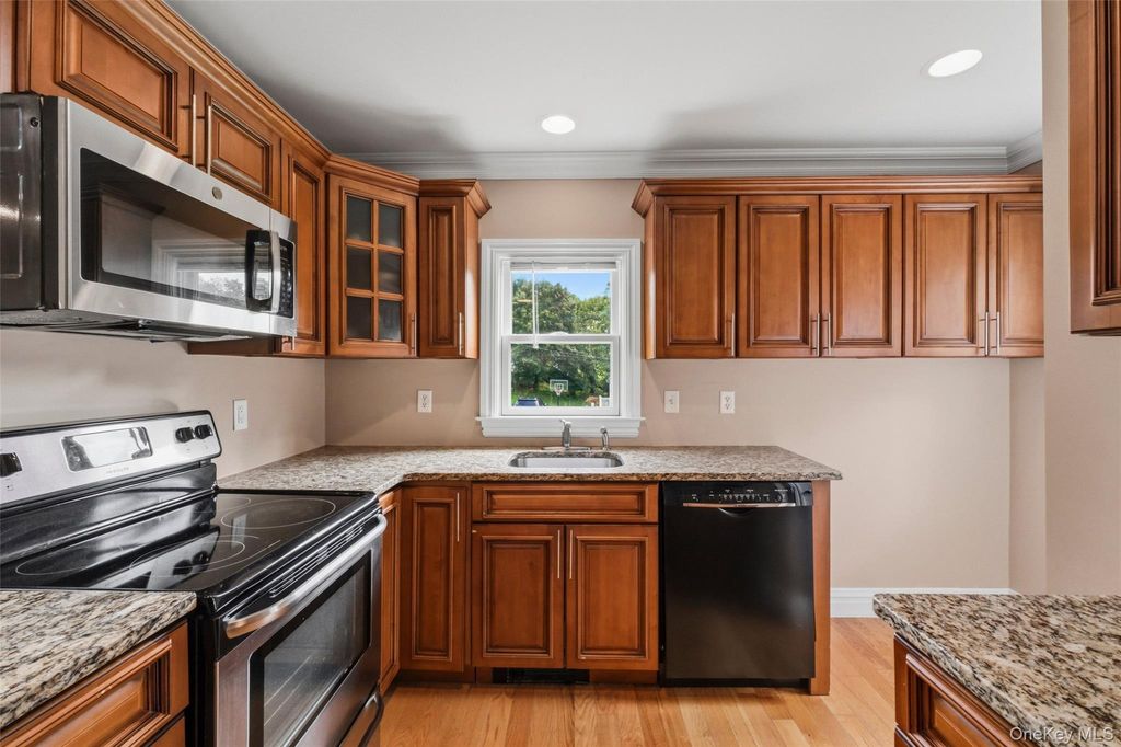 692 Mount Airy Road, New Windsor, NY 12553 — photo 4