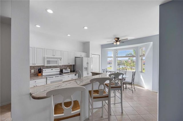 2710 Cypress Trace CIR 3031, Naples, FL 34119