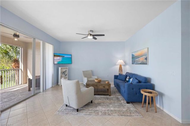 2710 Cypress Trace CIR 3031, Naples, FL 34119