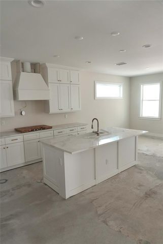 3905 W TACON STREET, Tampa, FL 33629