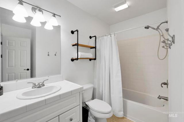 2591 Carriage Way, Twin Falls, ID 83301
