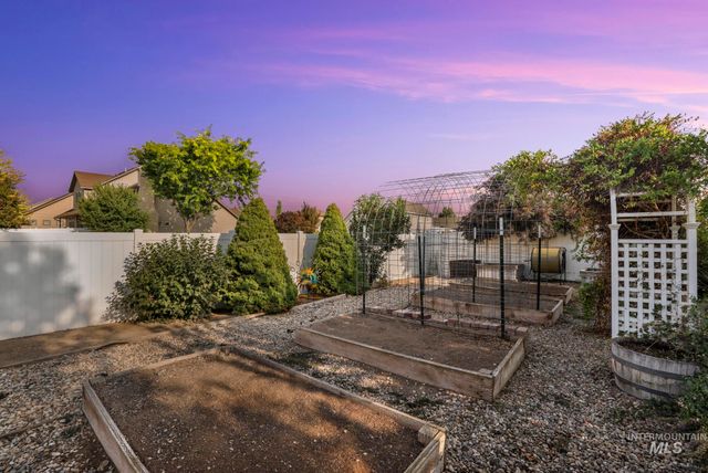 2591 Carriage Way, Twin Falls, ID 83301