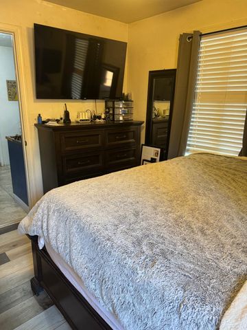 541 High St, Modesto, CA 95354