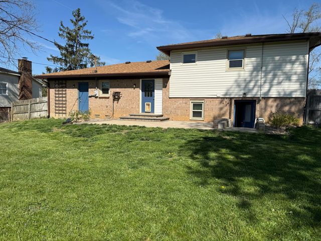 3266 Aqueduct Drive, Lexington, KY 40517