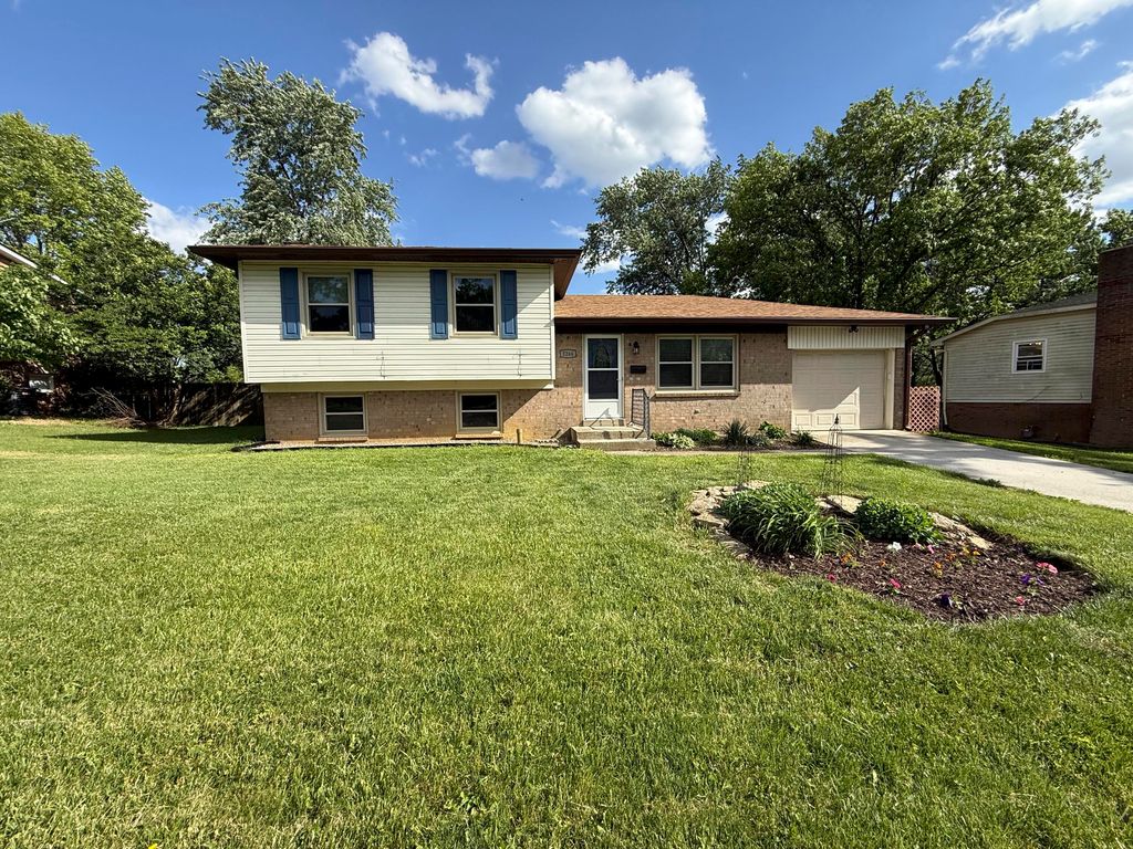 3266 Aqueduct Drive, Lexington, KY 40517