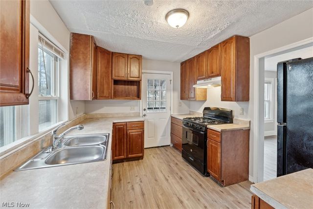4367 E 139th Street, Garfield Heights, OH 44105