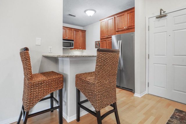 1300 N Prospect AVENUE #424, Milwaukee, WI 53202