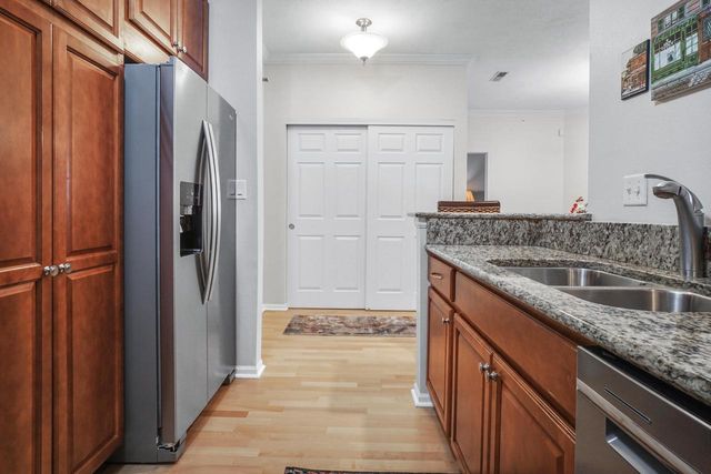 1300 N Prospect AVENUE #424, Milwaukee, WI 53202