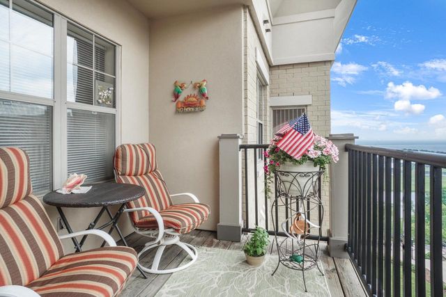 1300 N Prospect AVENUE #424, Milwaukee, WI 53202