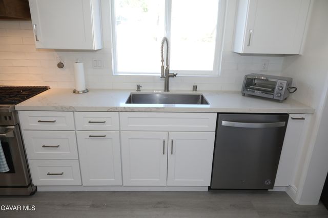 42453 Surrey Court, Quartz Hill, CA 93536