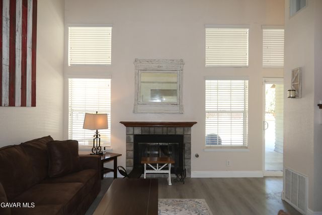 42453 Surrey Court, Quartz Hill, CA 93536