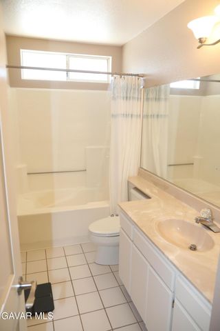 42453 Surrey Court, Quartz Hill, CA 93536