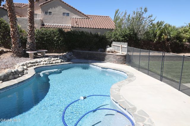 42453 Surrey Court, Quartz Hill, CA 93536